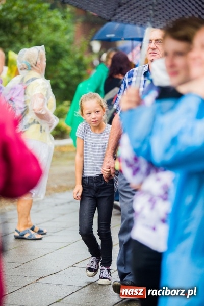 Zdjęcie w galerii na portalu naszraciborz.pl: Pielgrzymi z powiatu raciborskiego wyruszyli na Jasną Górę wiadomości z regionu