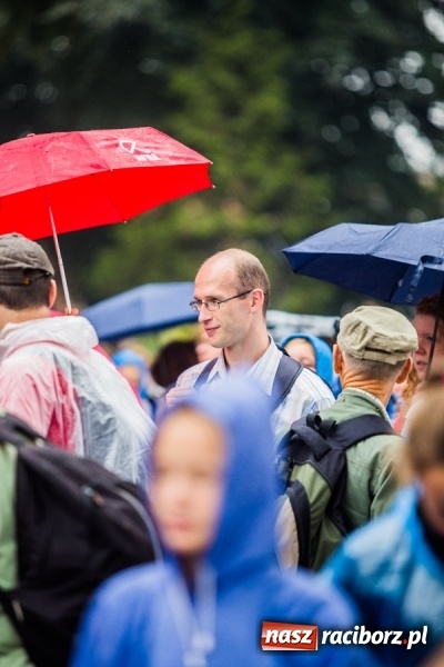Zdjęcie w galerii na portalu naszraciborz.pl: Pielgrzymi z powiatu raciborskiego wyruszyli na Jasną Górę wiadomości z regionu