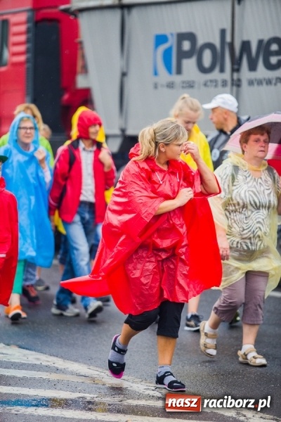 Zdjęcie w galerii na portalu naszraciborz.pl: Pielgrzymi z powiatu raciborskiego wyruszyli na Jasną Górę wiadomości z regionu