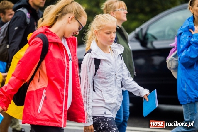 Zdjęcie w galerii na portalu naszraciborz.pl: Pielgrzymi z powiatu raciborskiego wyruszyli na Jasną Górę wiadomości z regionu