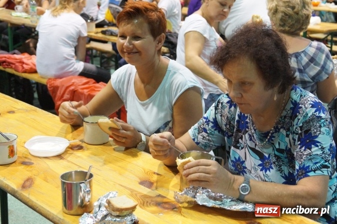 Zdjęcie w galerii na portalu naszraciborz.pl: Gmina Nędza przyjęła kilkuset pielgrzymów wiadomości z regionu