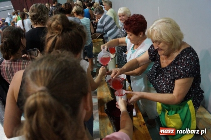 Zdjęcie w galerii na portalu naszraciborz.pl: Gmina Nędza przyjęła kilkuset pielgrzymów wiadomości z regionu