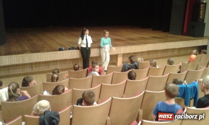 Zdjęcie w galerii na portalu naszraciborz.pl: Stop dopalaczom - pogadanka z dziećmi w Kuźni Raciborskiej  wiadomości z regionu