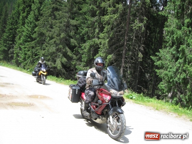 Zdjęcie w galerii na portalu naszraciborz.pl: Na motocyklach podróżują od kilku lat. W tym roku w dwa tygodnie pokonali 5 tysięcy kilometrów i odwiedzili kolejne państwa wiadomości z regionu