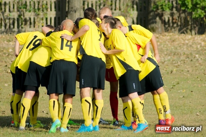 Zdjęcie w galerii na portalu naszraciborz.pl: Puchar Polski: Cztery gole w Owsiszczach. Lubomia gra dalej wiadomości z regionu