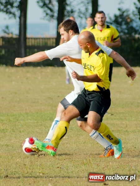 Zdjęcie w galerii na portalu naszraciborz.pl: Puchar Polski: Cztery gole w Owsiszczach. Lubomia gra dalej wiadomości z regionu
