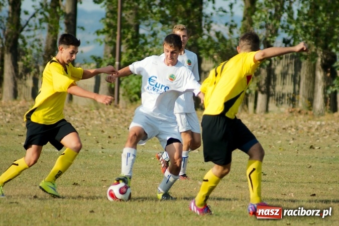 Zdjęcie w galerii na portalu naszraciborz.pl: Puchar Polski: Cztery gole w Owsiszczach. Lubomia gra dalej wiadomości z regionu