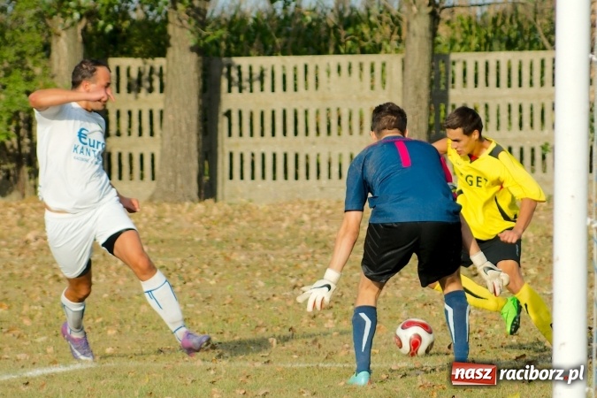Zdjęcie w galerii na portalu naszraciborz.pl: Puchar Polski: Cztery gole w Owsiszczach. Lubomia gra dalej wiadomości z regionu