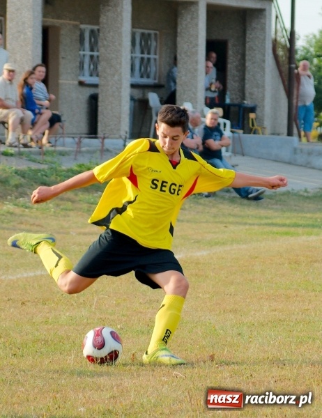 Zdjęcie w galerii na portalu naszraciborz.pl: Puchar Polski: Cztery gole w Owsiszczach. Lubomia gra dalej wiadomości z regionu