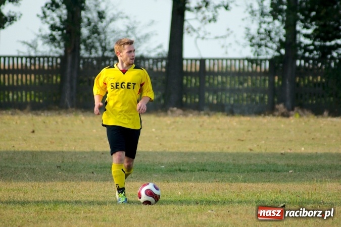 Zdjęcie w galerii na portalu naszraciborz.pl: Puchar Polski: Cztery gole w Owsiszczach. Lubomia gra dalej wiadomości z regionu