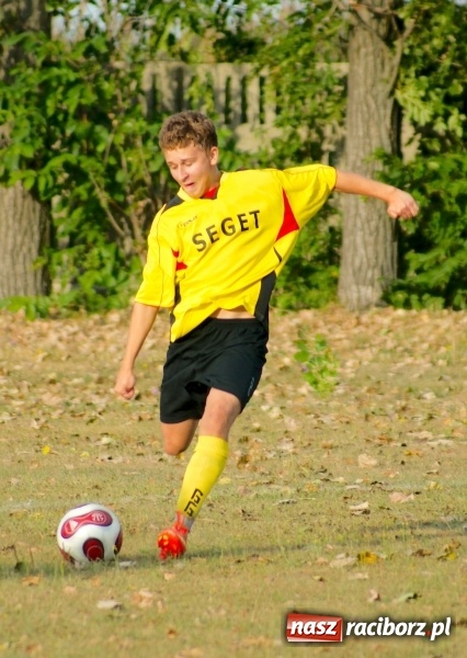 Zdjęcie w galerii na portalu naszraciborz.pl: Puchar Polski: Cztery gole w Owsiszczach. Lubomia gra dalej wiadomości z regionu