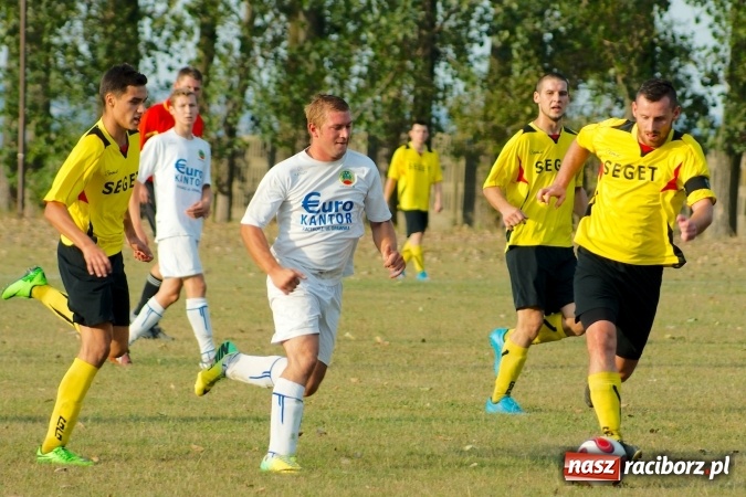 Zdjęcie w galerii na portalu naszraciborz.pl: Puchar Polski: Cztery gole w Owsiszczach. Lubomia gra dalej wiadomości z regionu