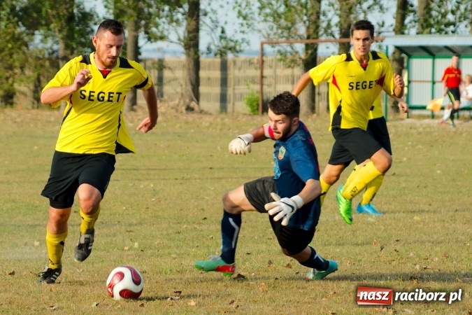 Zdjęcie w galerii na portalu naszraciborz.pl: Puchar Polski: Cztery gole w Owsiszczach. Lubomia gra dalej wiadomości z regionu