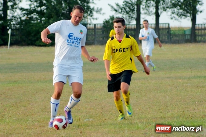 Zdjęcie w galerii na portalu naszraciborz.pl: Puchar Polski: Cztery gole w Owsiszczach. Lubomia gra dalej wiadomości z regionu