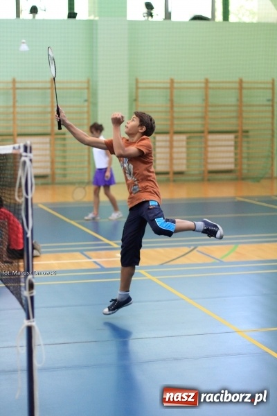 Zdjęcie w galerii na portalu naszraciborz.pl: Rozgrywki badmintona w Arenie Rafako wiadomości z regionu