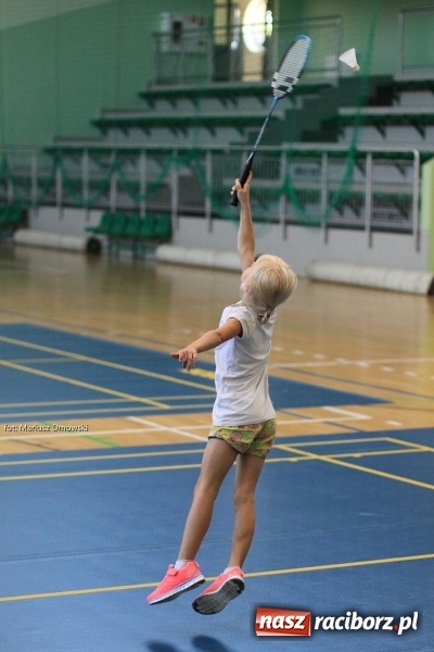 Zdjęcie w galerii na portalu naszraciborz.pl: Rozgrywki badmintona w Arenie Rafako wiadomości z regionu