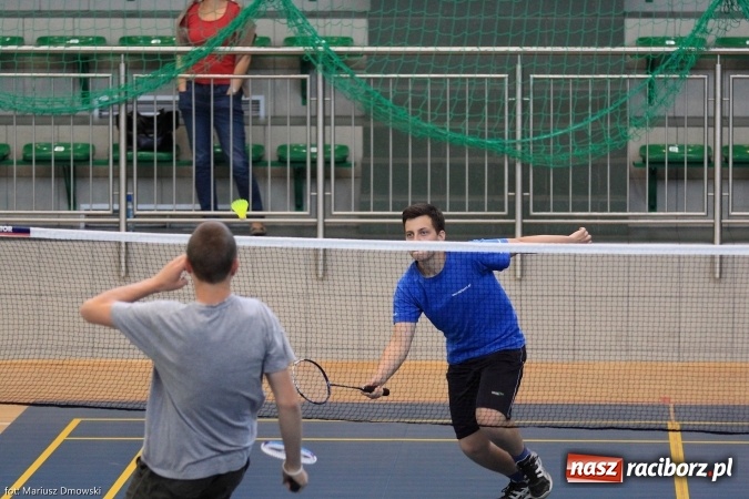 Zdjęcie w galerii na portalu naszraciborz.pl: Rozgrywki badmintona w Arenie Rafako wiadomości z regionu