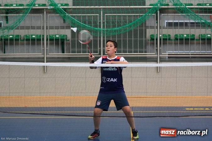 Zdjęcie w galerii na portalu naszraciborz.pl: Rozgrywki badmintona w Arenie Rafako wiadomości z regionu