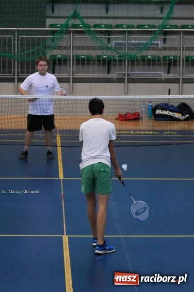 Zdjęcie w galerii na portalu naszraciborz.pl: Rozgrywki badmintona w Arenie Rafako wiadomości z regionu