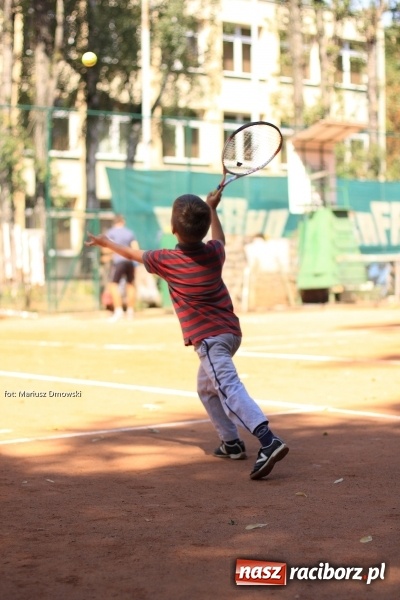 Zdjęcie w galerii na portalu naszraciborz.pl: NSZZ RAFAKO S.A. dzieciom – turniej tenisowy dla dzieci i młodzieży wiadomości z regionu