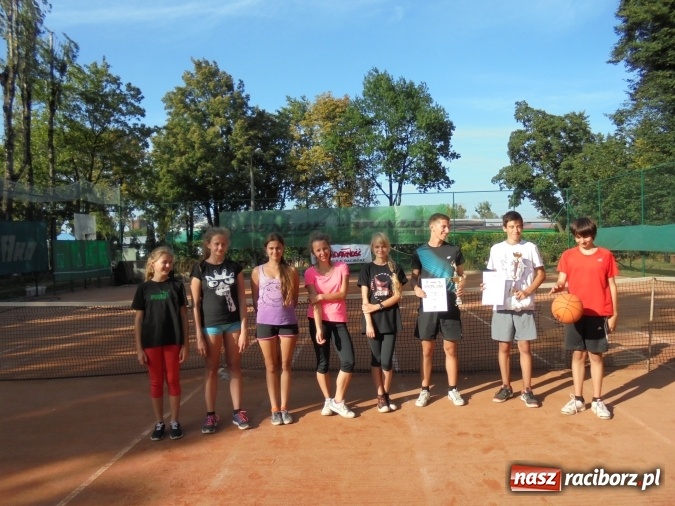 Zdjęcie w galerii na portalu naszraciborz.pl: NSZZ RAFAKO S.A. dzieciom – turniej tenisowy dla dzieci i młodzieży wiadomości z regionu