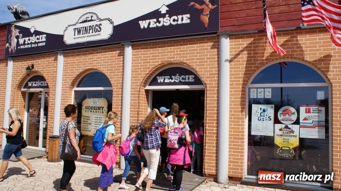 Zdjęcie w galerii na portalu naszraciborz.pl: Lato z Biblioteką trwa - kolejna wycieczka wiadomości z regionu