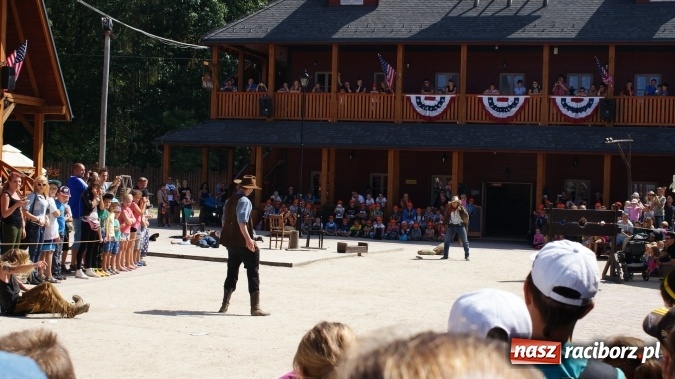 Zdjęcie w galerii na portalu naszraciborz.pl: Lato z Biblioteką trwa - kolejna wycieczka wiadomości z regionu