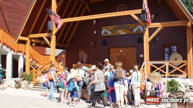 Zdjęcie w galerii na portalu naszraciborz.pl: Lato z Biblioteką trwa - kolejna wycieczka wiadomości z regionu