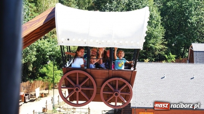 Zdjęcie w galerii na portalu naszraciborz.pl: Lato z Biblioteką trwa - kolejna wycieczka wiadomości z regionu