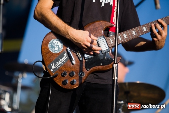 Zdjęcie w galerii na portalu naszraciborz.pl: Zakończenie Lata z Gminą Krzyżanowice i zespołem Mafia wiadomości z regionu