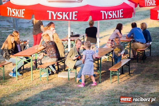 Zdjęcie w galerii na portalu naszraciborz.pl: Zakończenie Lata z Gminą Krzyżanowice i zespołem Mafia wiadomości z regionu