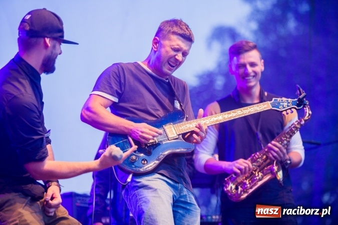 Zdjęcie w galerii na portalu naszraciborz.pl: Zakończenie Lata z Gminą Krzyżanowice i zespołem Mafia wiadomości z regionu