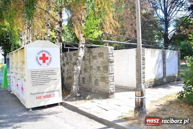 Zdjęcie w galerii na portalu naszraciborz.pl: Śmietnik stał się schronieniem dla starszej kobiety  wiadomości z regionu