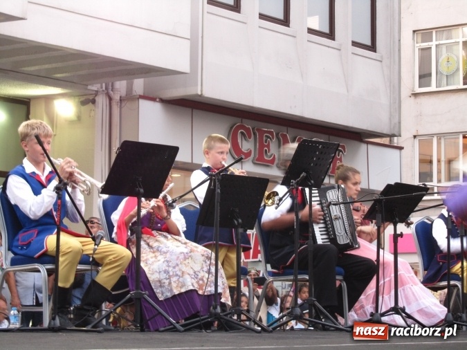 Zdjęcie w galerii na portalu naszraciborz.pl: Zespoły Łężczok i Arabeska na Festiwalu w Turcji  wiadomości z regionu