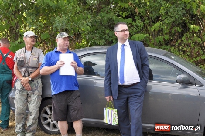 Zdjęcie w galerii na portalu naszraciborz.pl: Trwają II Memoriałowe Zawody Wędkarskie Odra 2015 wiadomości z regionu