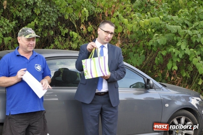 Zdjęcie w galerii na portalu naszraciborz.pl: Trwają II Memoriałowe Zawody Wędkarskie Odra 2015 wiadomości z regionu