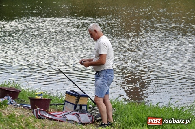 Zdjęcie w galerii na portalu naszraciborz.pl: Trwają II Memoriałowe Zawody Wędkarskie Odra 2015 wiadomości z regionu