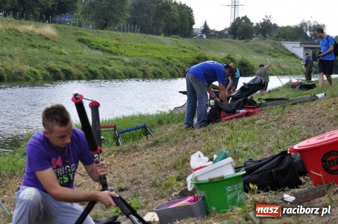 Zdjęcie w galerii na portalu naszraciborz.pl: Trwają II Memoriałowe Zawody Wędkarskie Odra 2015 wiadomości z regionu