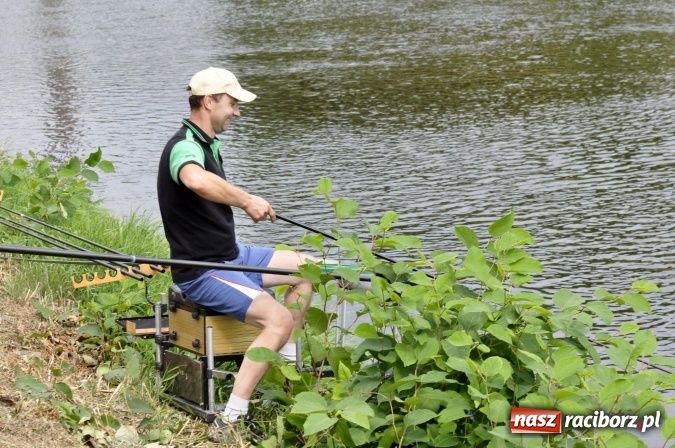 Zdjęcie w galerii na portalu naszraciborz.pl: Trwają II Memoriałowe Zawody Wędkarskie Odra 2015 wiadomości z regionu