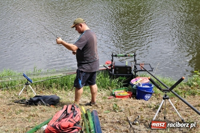 Zdjęcie w galerii na portalu naszraciborz.pl: Trwają II Memoriałowe Zawody Wędkarskie Odra 2015 wiadomości z regionu