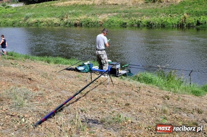 Zdjęcie w galerii na portalu naszraciborz.pl: Trwają II Memoriałowe Zawody Wędkarskie Odra 2015 wiadomości z regionu