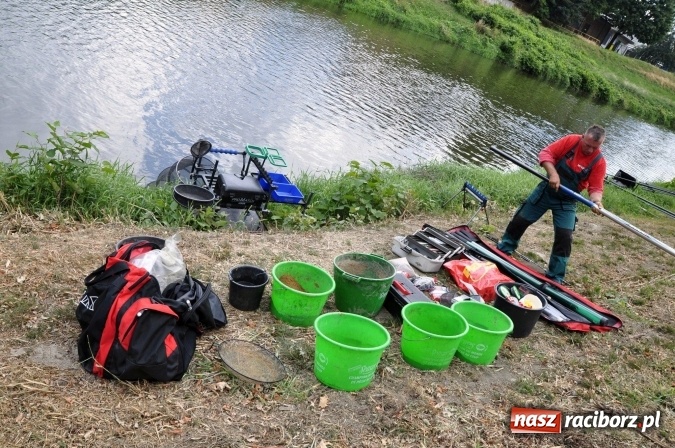 Zdjęcie w galerii na portalu naszraciborz.pl: Trwają II Memoriałowe Zawody Wędkarskie Odra 2015 wiadomości z regionu