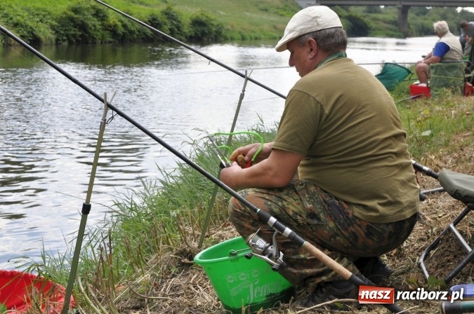 Zdjęcie w galerii na portalu naszraciborz.pl: Trwają II Memoriałowe Zawody Wędkarskie Odra 2015 wiadomości z regionu