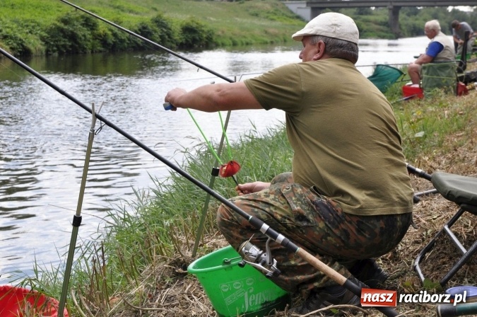 Zdjęcie w galerii na portalu naszraciborz.pl: Trwają II Memoriałowe Zawody Wędkarskie Odra 2015 wiadomości z regionu