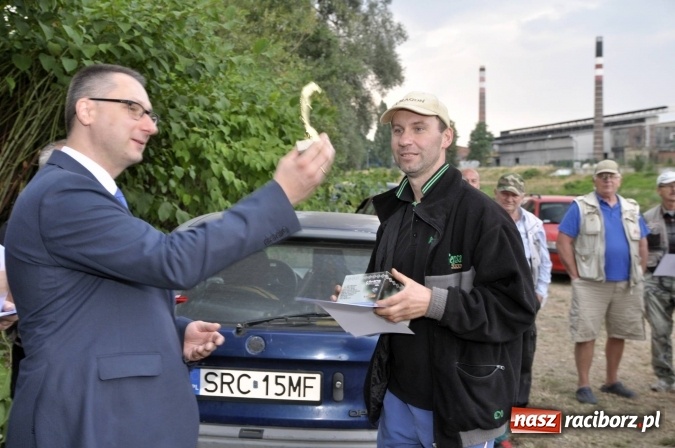Zdjęcie w galerii na portalu naszraciborz.pl: Najlepsi wędkarze i jedna mała wędkareczka - nagrodzeni wiadomości z regionu
