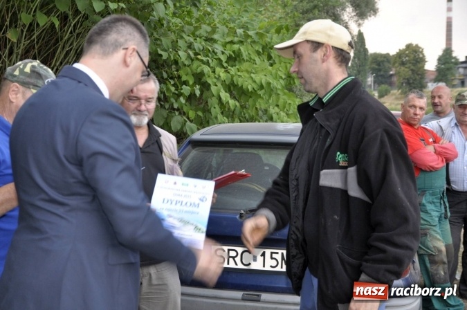 Zdjęcie w galerii na portalu naszraciborz.pl: Najlepsi wędkarze i jedna mała wędkareczka - nagrodzeni wiadomości z regionu