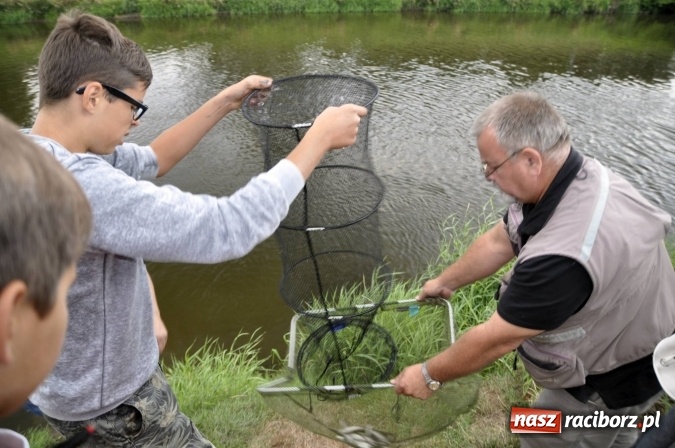 Zdjęcie w galerii na portalu naszraciborz.pl: Najlepsi wędkarze i jedna mała wędkareczka - nagrodzeni wiadomości z regionu