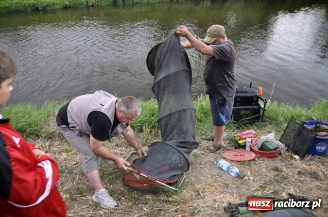 Zdjęcie w galerii na portalu naszraciborz.pl: Najlepsi wędkarze i jedna mała wędkareczka - nagrodzeni wiadomości z regionu