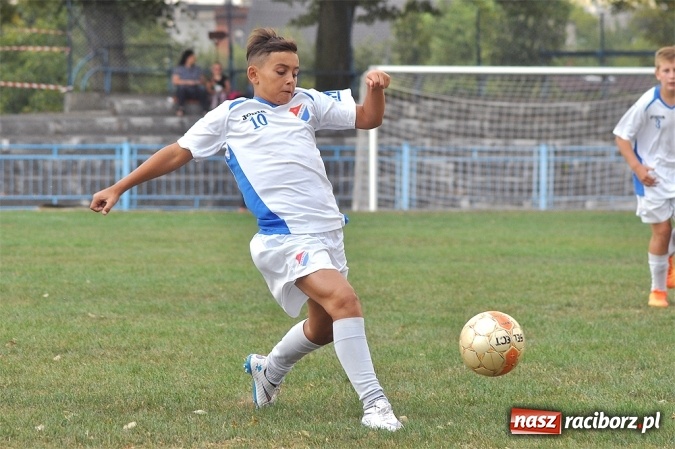 Zdjęcie w galerii na portalu naszraciborz.pl: Częstochowa ponownie najlepsza w Turnieju Piłki Nożnej im. Zbigniewa Oszka wiadomości z regionu