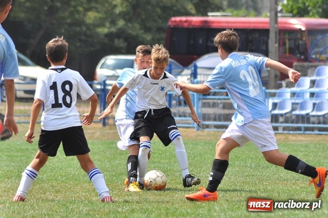 Zdjęcie w galerii na portalu naszraciborz.pl: Częstochowa ponownie najlepsza w Turnieju Piłki Nożnej im. Zbigniewa Oszka wiadomości z regionu